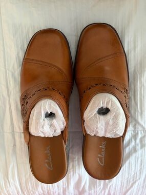 Brand New Clarks Brown Leather Slip-On Mules